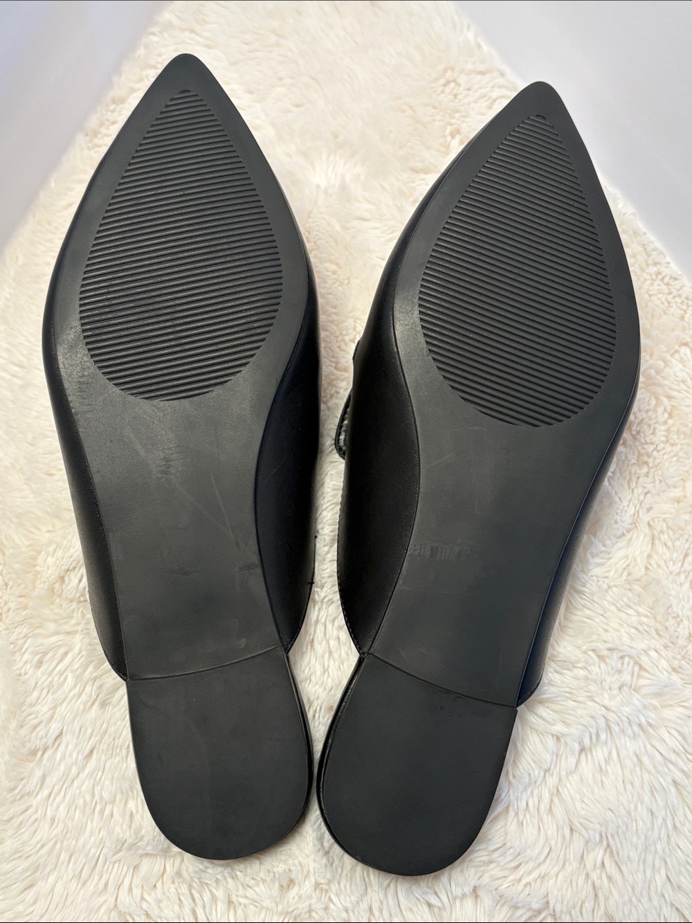 Steve Madden “Friends” Black Pointed Toe Slip-On Mule Gold Chain Detail Sz 9 - Picture 6 of 9